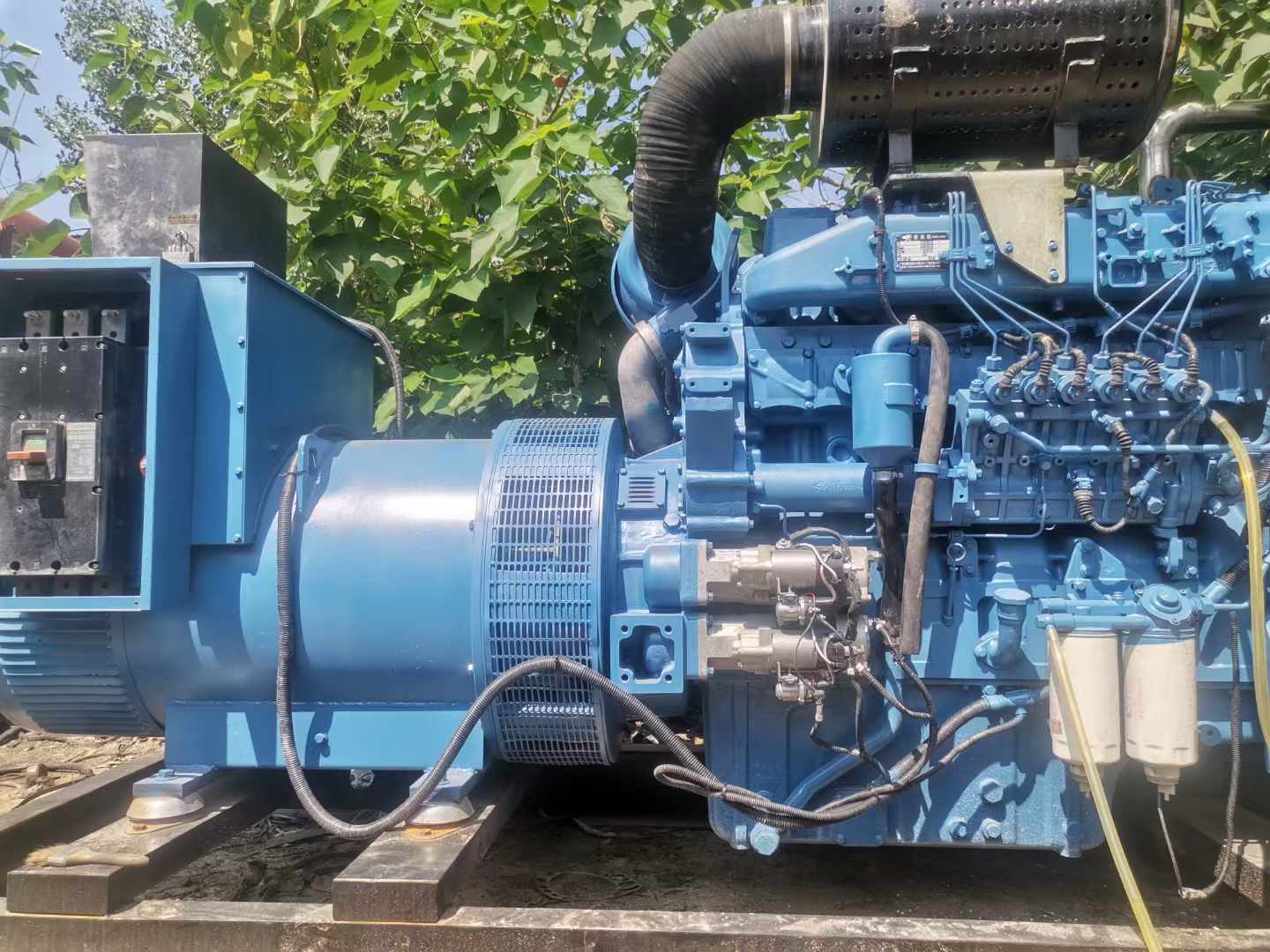 九合垸原种场详细说明降低 800kW 柴油发电机输出电流波动的方法